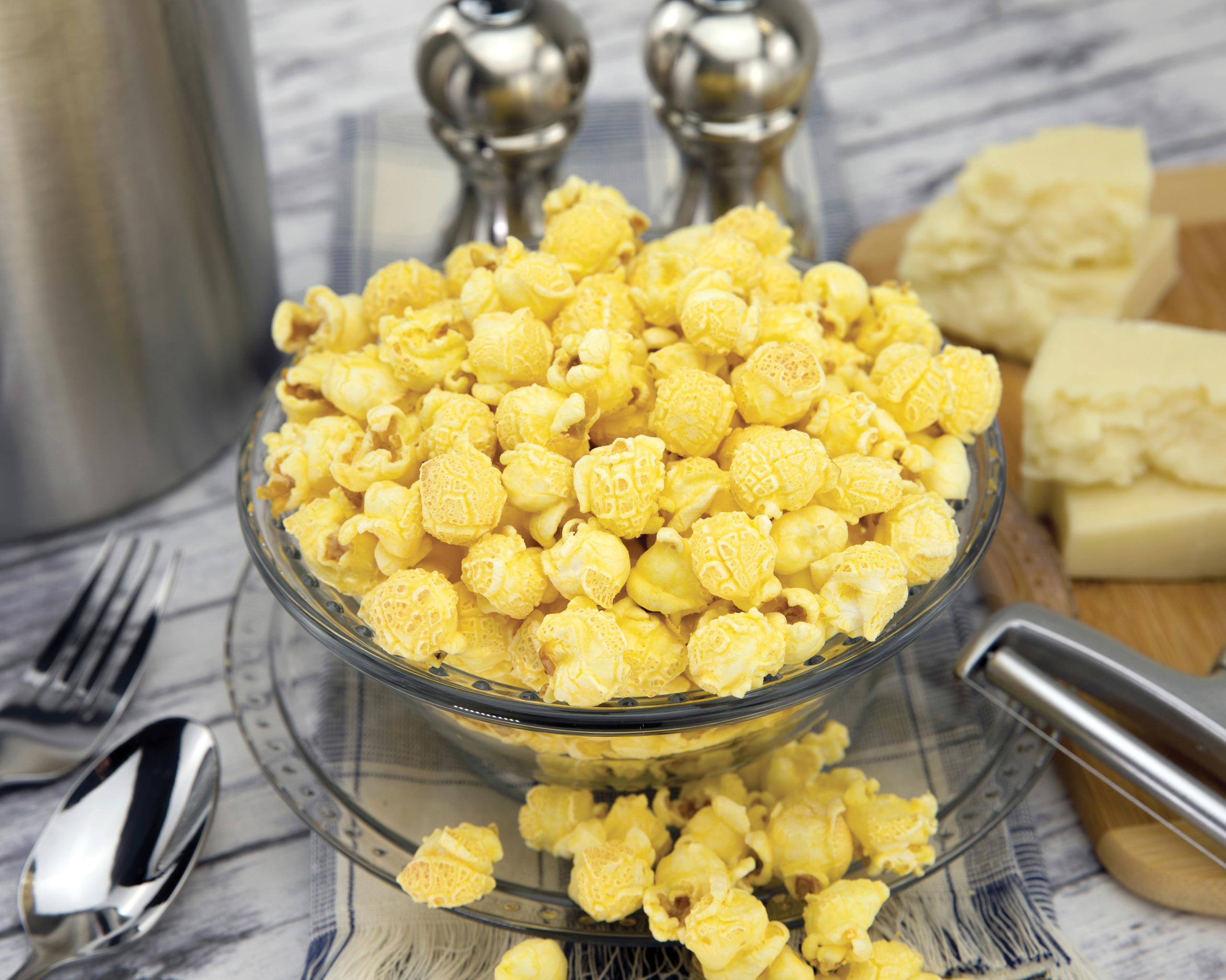 Crispy Caramel Cheddar Popcorn: Your New Favorite Movie Snack